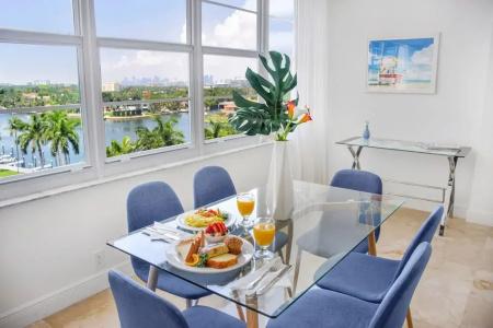 Seacoast Suites on Miami Beach - 215