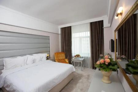 Phoenicia Grand - 57