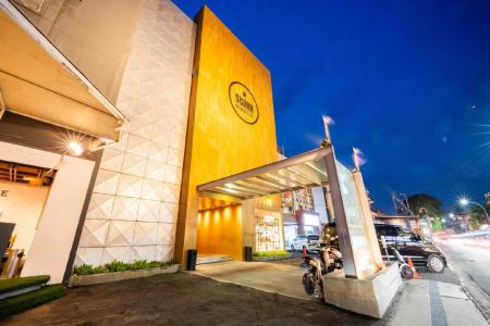 Stark Boutique and Spa - 37