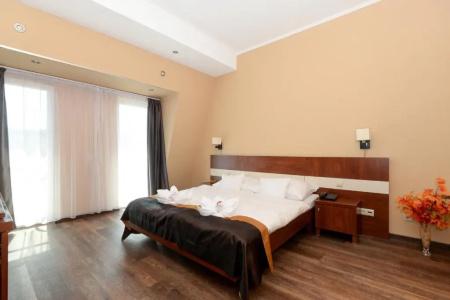 Holiday Beach Budapest Wellness with Sauna Park - 32