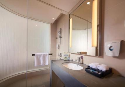 Holiday Inn Express Chengdu Huanhuaxi, An Ihg - 9