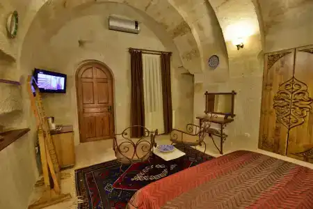 Harman Cave - 4