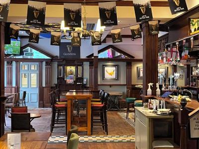 The Globe Inn - 19