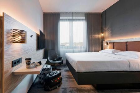 Moxy Duesseldorf South - 24