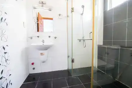 Reddoorz Quynh Giang Near Hiecc Tan Binh - 69