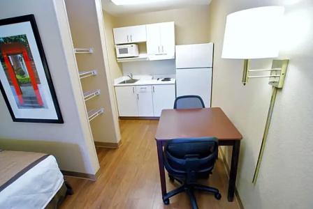 Extended Stay America Suites - - Hanes Mall Blvd - 21