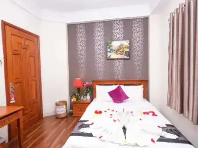 HỒNG HẠC - 42