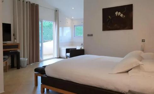 Private Hôtel - 70
