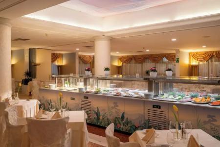 Grand Astoria - 35