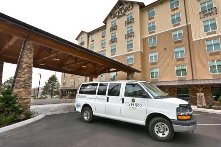 Oxford Suites - 19