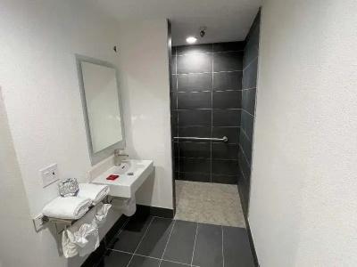 Roy Inn & Suites -Sacramento Midtown - 25