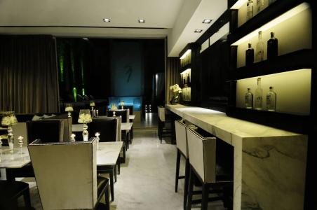1828 Smart Boutique - 26