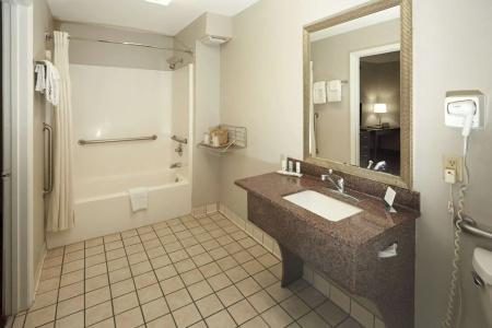 Quality Inn at Fort Gordon - 7