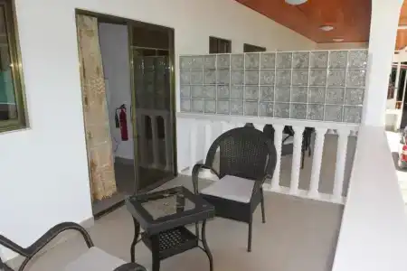 La Modestie Guest House - 6