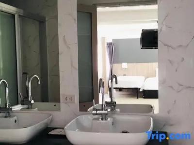 Days Inn by Wyndham Aonang Krabi - 46