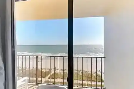 Carolinian Beach - 455