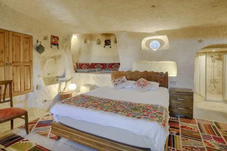 Tulip Cave Suites - 136