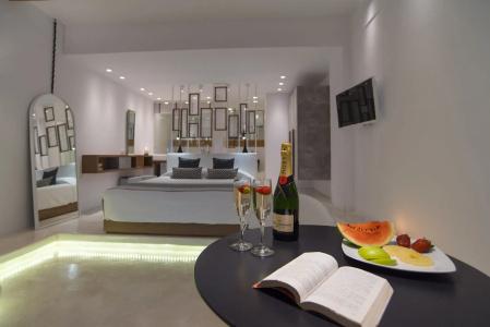 Oia Suites - 10