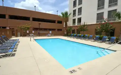 Red Roof Inn Plus+ San Antonio Downtown - Riverwalk - 9