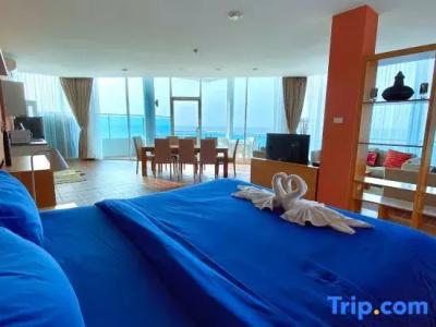 GrandBlue Resort & Beachclub - 42