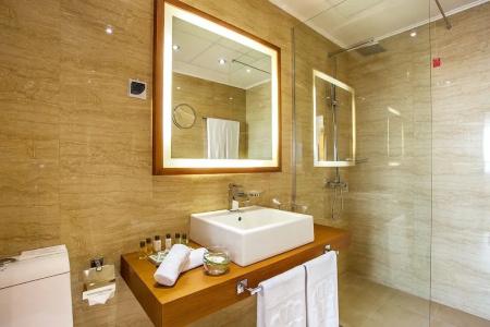 Landmark Creek & Wellness - 14