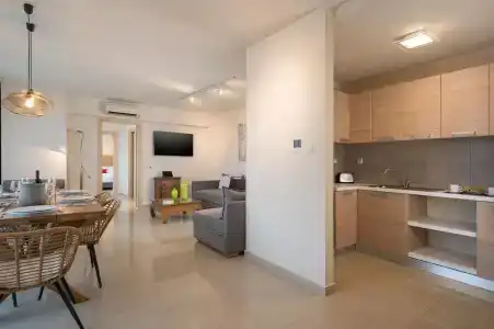 Trianon Luxury  & Suites - 331