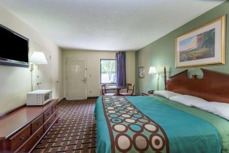Super 8 by Wyndham/I-85 Atlanta - 16