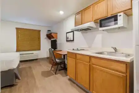 WoodSpring Suites Houston I-45 Airtex - 22