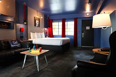 Gaythering - Gay Hotel - All Adults Welcome - 68