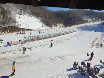 Junior - 28