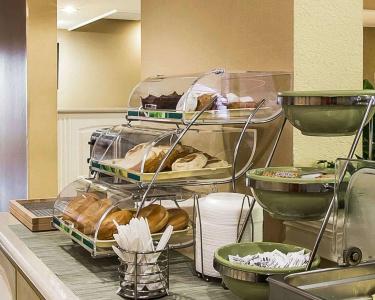 Quality Inn at the Mall - - 9
