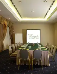 Royale Chulan The Curve - 16