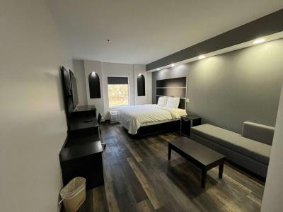 Sans Boutique & Suites - 43