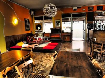Sunflower Beach Backpacker Hostel - 28
