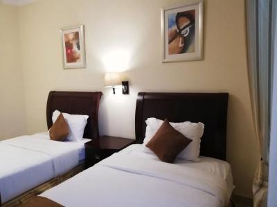 Crown Palace & Suites - 2