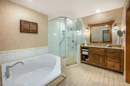 Best Western Premier Mariemont Inn - 55