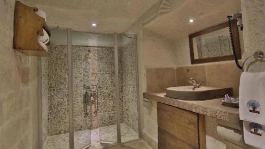 Phocas Cave Suites - 31