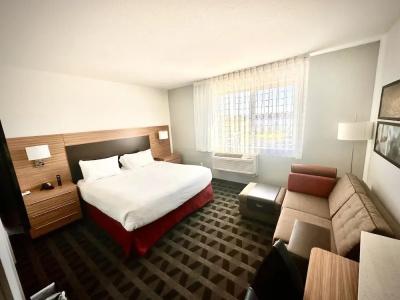 Fairfield Inn & Suites by Marriott - 42