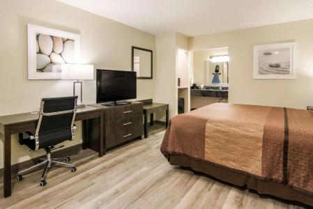 Quality Inn & Suites Dallas-Cityplace - 37