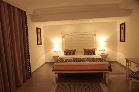 Suites Hôtel Les Charmilles & Spa - 42