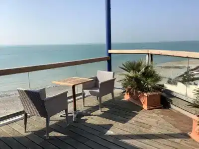 La Petite Rade Hôtel - 86
