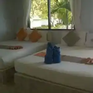 Lime & Soda Beachfront Resort - 4