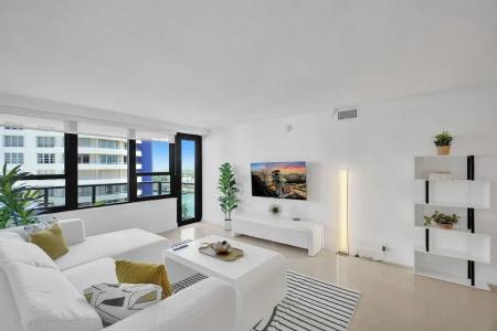 The Alexander All Suites - 508