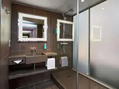 Novotel London Tower Bridge - 8