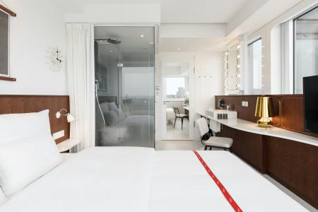Ruby Luna Dusseldorf - 4