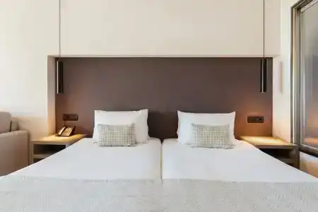 Alexandra Beach Resort & Spa - 57