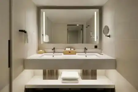 Courtyard by Marriott Tokyo Ginza - 12