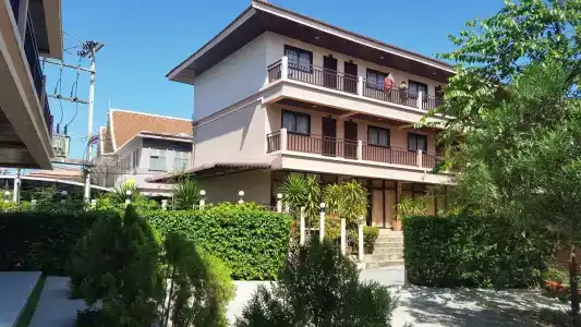 Panupong - 12