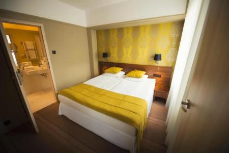Best Western Cristal - 77