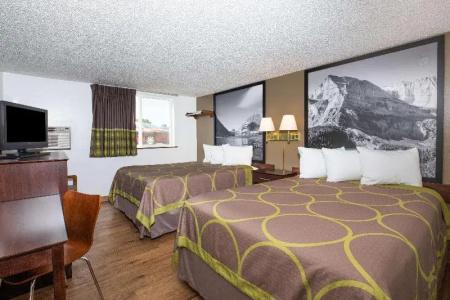 Super 8 by Wyndham/Brooks Street - 25